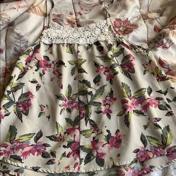 Q Flowy floral tank top - Picture 6 of 6